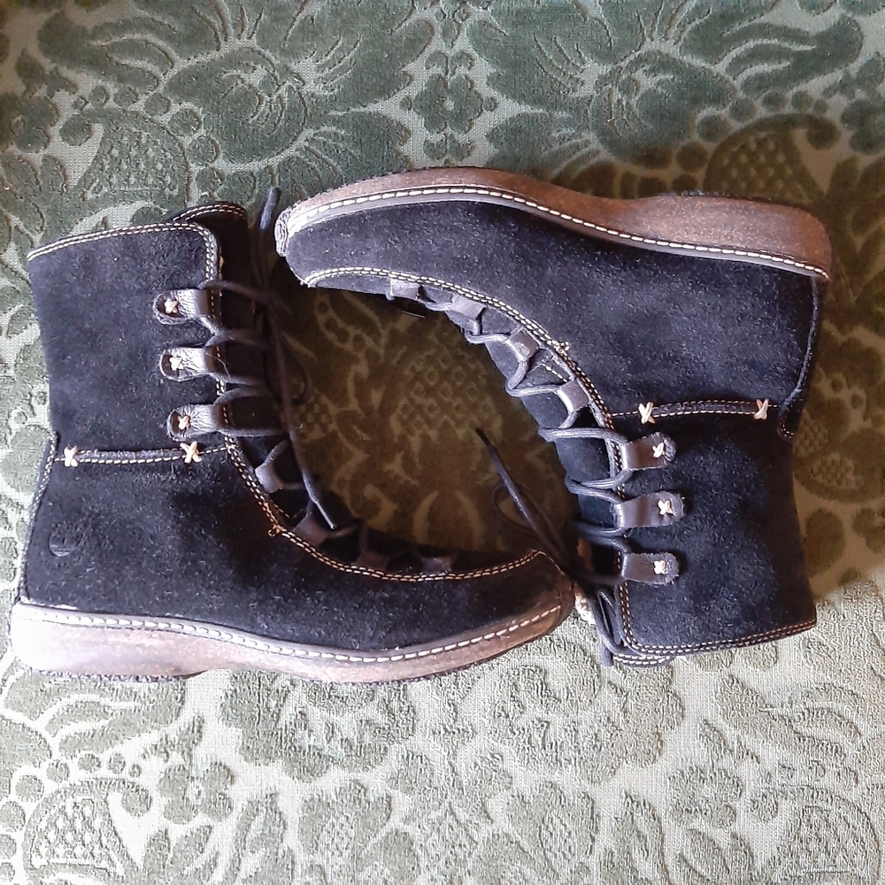 *SOLD* Timberland Suede Sherpa Lined Lace Up Ankle Boots 61355 - Picture 3 of 13